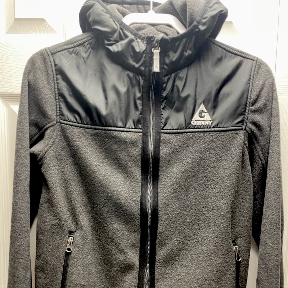 Kid’s Fleece Jacket w/hood size Large